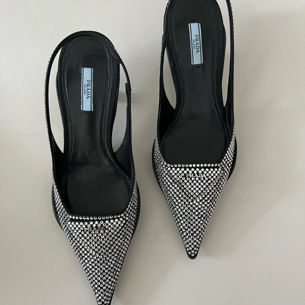 🔥$1100🔥 Prada Crystal Embellished Logo Slingback Sandals Shoes - Picture 4 of 9